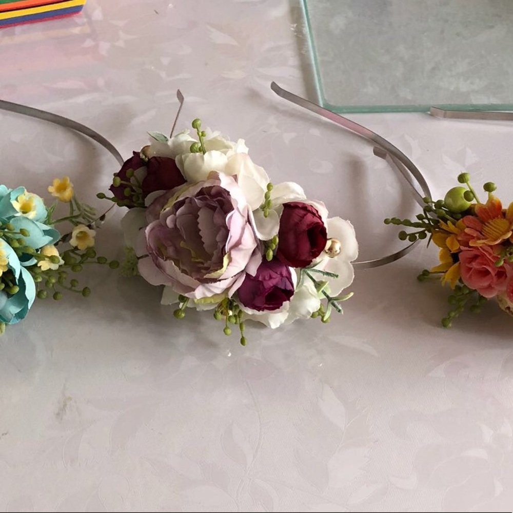 Flower headband - Picture 3 of 3